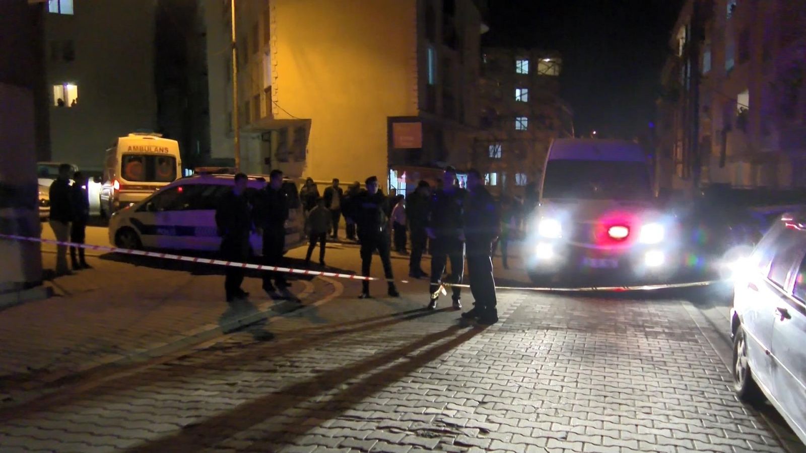 Esenyurt'ta pompalı dehşeti: 5 kişi yaralandı