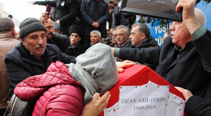 Ozan Arif’e son görev : Binler uğurladı