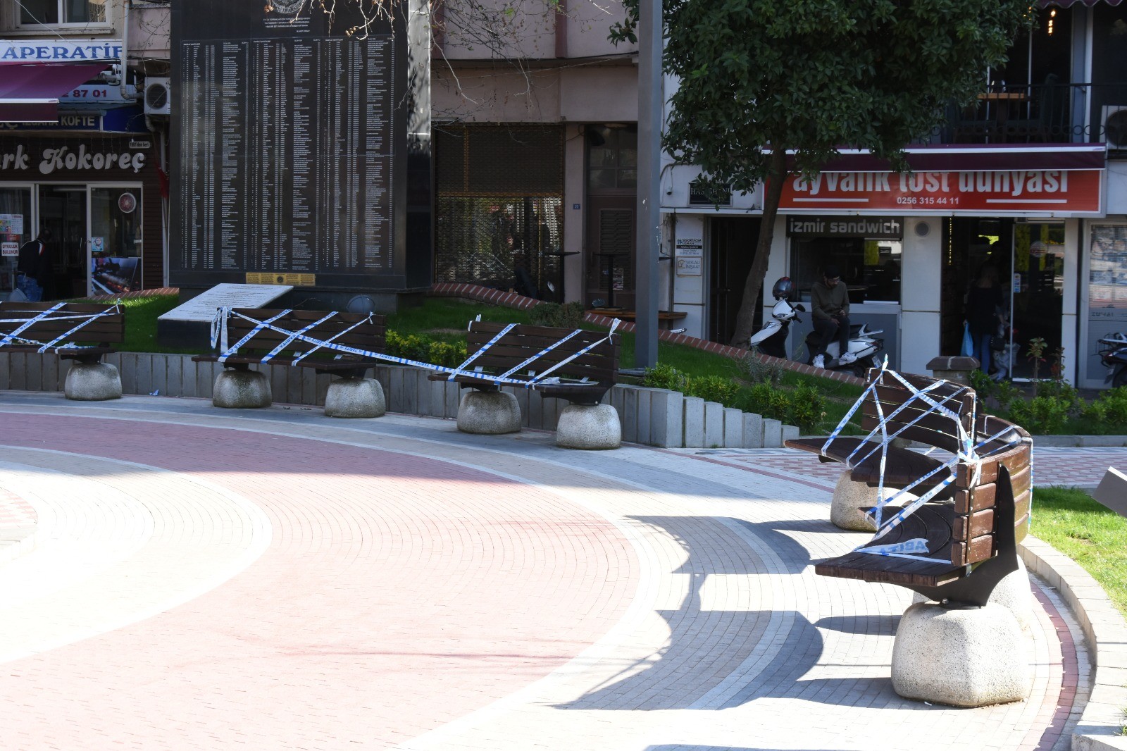 Nazilli'de banklara şerit çekildi