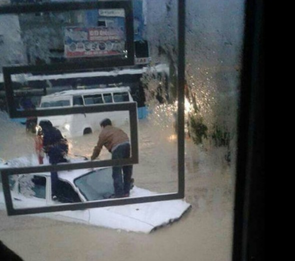 Mersin'de sel felaketi! Yüzlerce vatandaş mahsur kaldı