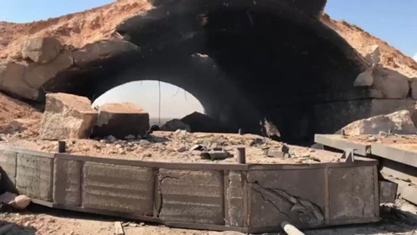 ABD Humus'taki Şaryat Hava Üssü'nü füzelerle vurdu