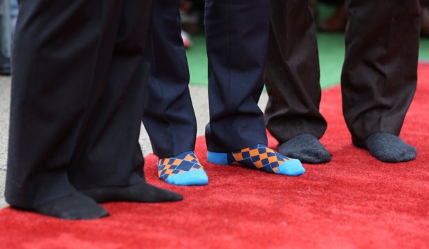 Kanada Başbakanı Trudeau, yine çoraplarıyla gündemde