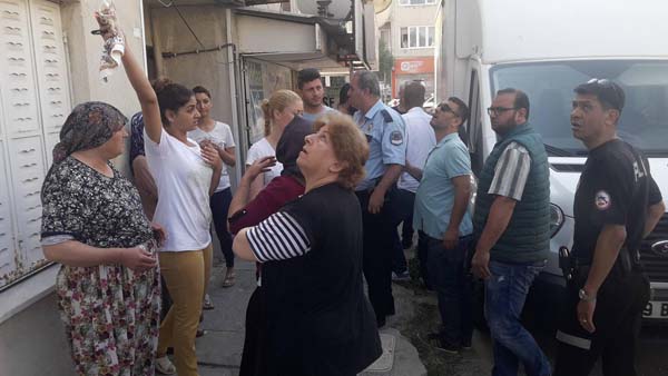 Aydın'da 8.5 aylık hamile kadın 3'üncü kattan atladı