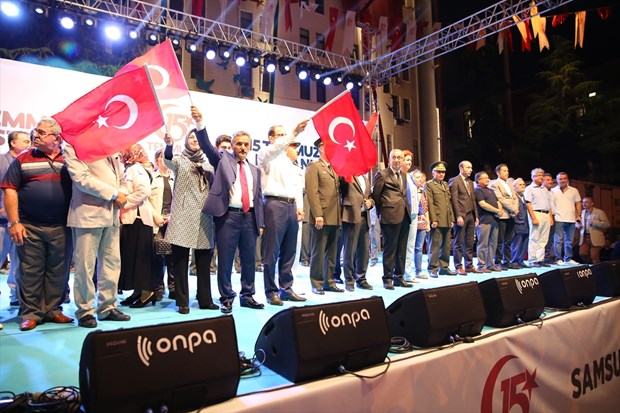 Türkiye demokrasisine sahip çıktı