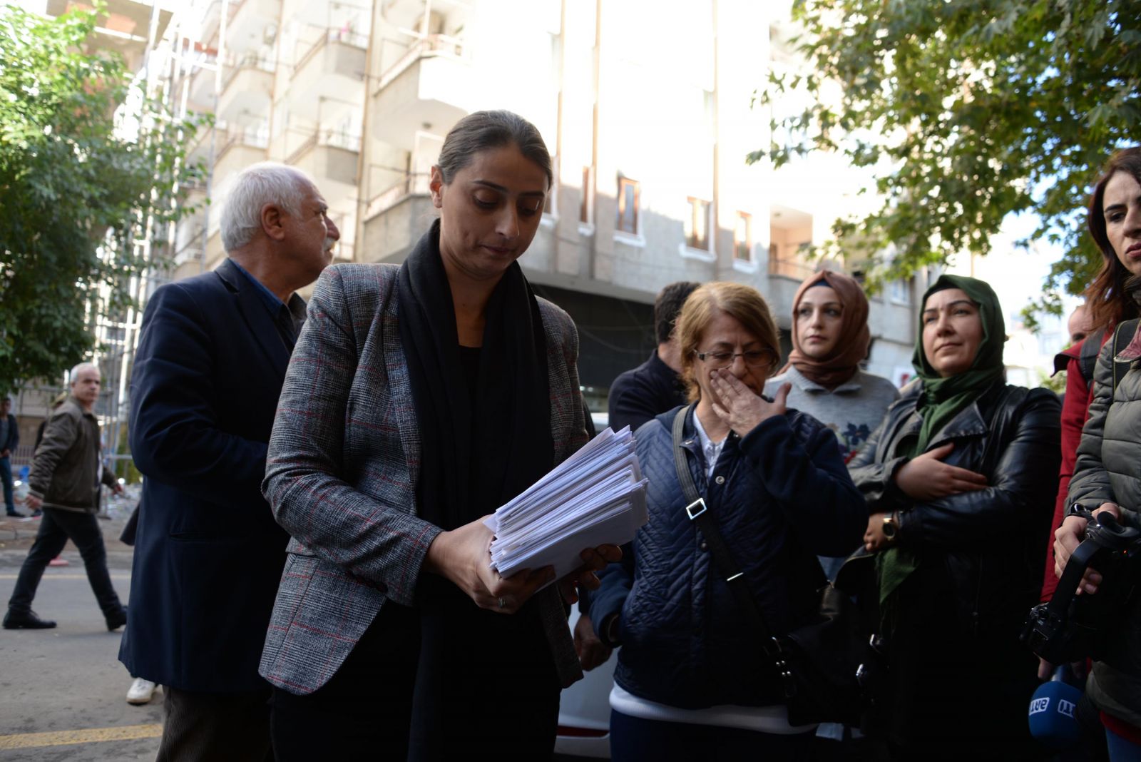 Polisten HDP'li vekile: Şehidimiz var bunu yapmayın