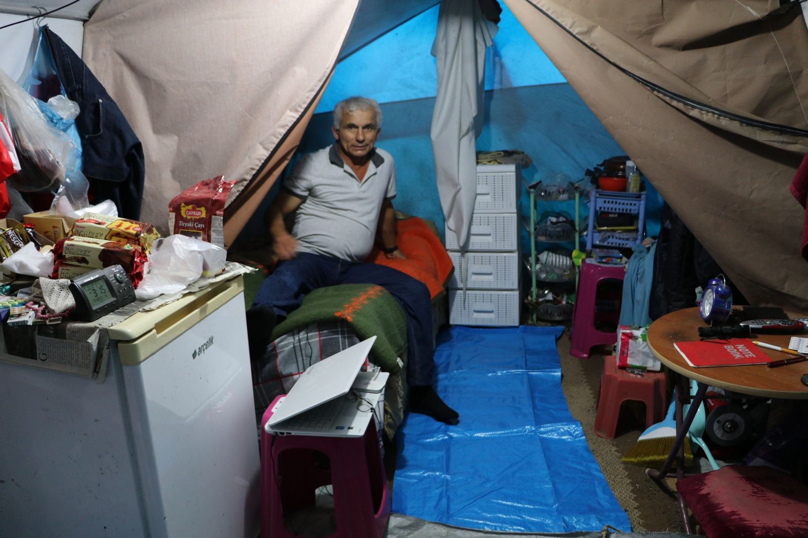 15 senedir yaz kış çadırda yaşıyor