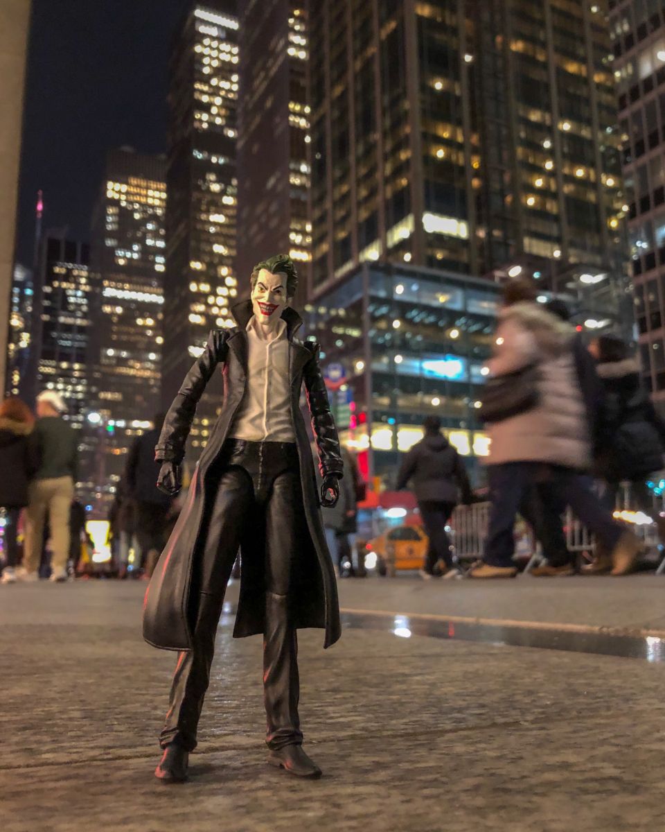 Yaşıtları gibi oynayamadı, oyuncak koleksiyoneri ve fotoğrafçısı oldu