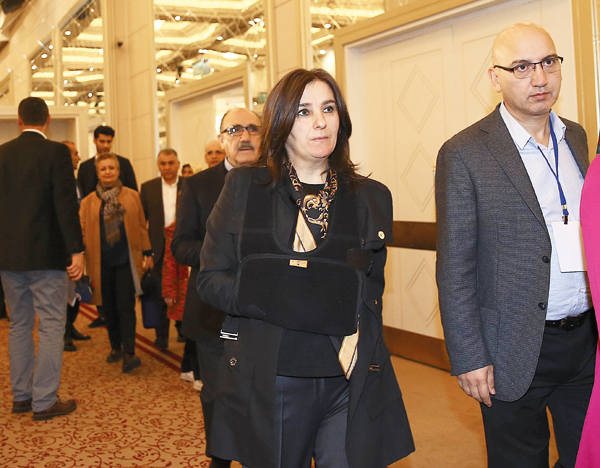 Kadın milletvekillerini emniyet kemeri kurtardı