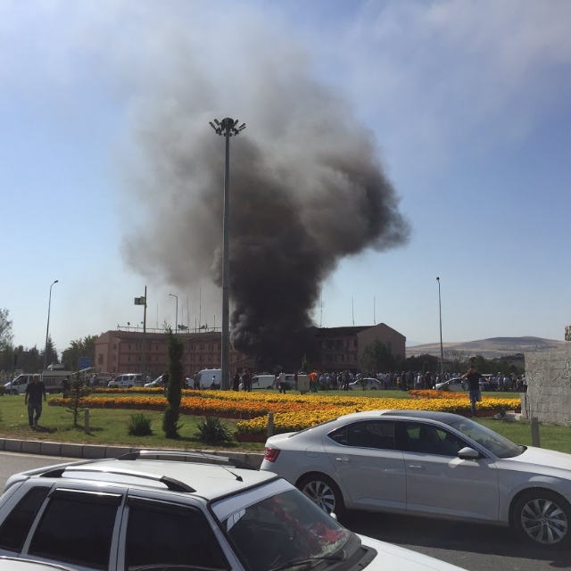 Elazığ'da bombalı saldırı: 3 şehit, 170 yaralı