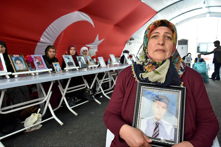 Diyarbakır annelerinden Övünç: Son nefesime kadar oğlumu isteyeceğim