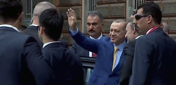 Cumhurbaşkanı Erdoğan'a Saraybosna'da sıcak karşılama