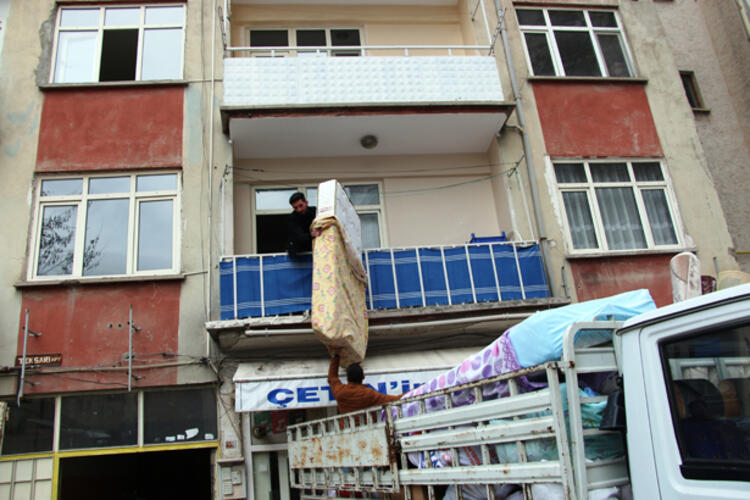 Elazığ’da 88 yapı için acil yıkım kararı