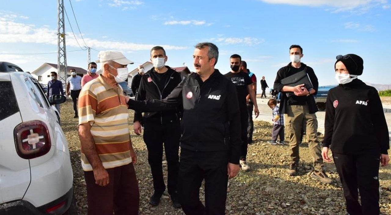 AFAD Başkanı talimat verdi: Deprem konutları en kısa sürede teslim edilecek