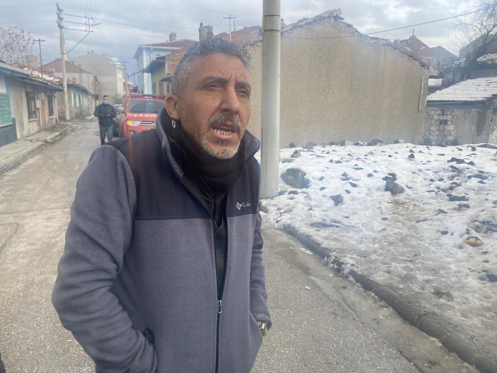 Evini yakan oğlu için “Yakalayın, bırakmayın” diye yalvardı