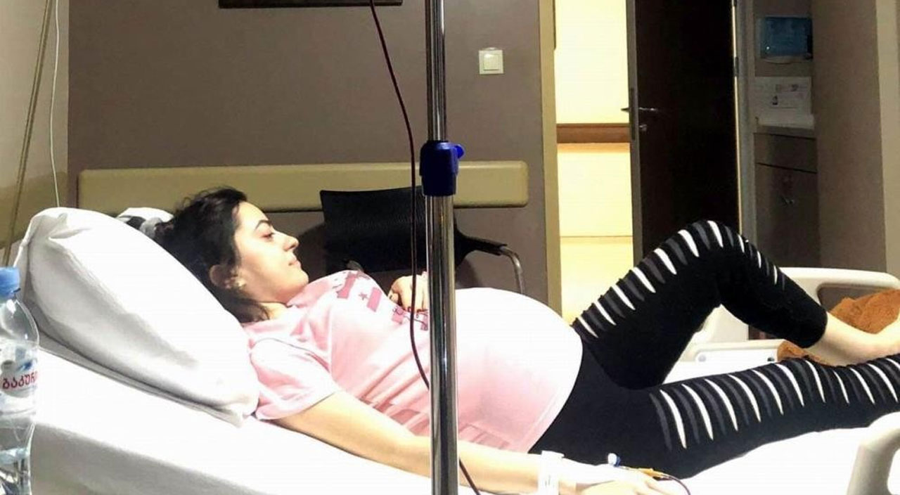 Ameliyata 55 kilo girdi 44 kilo çıktı: Genç kadın karnındaki kitleden kurtuldu