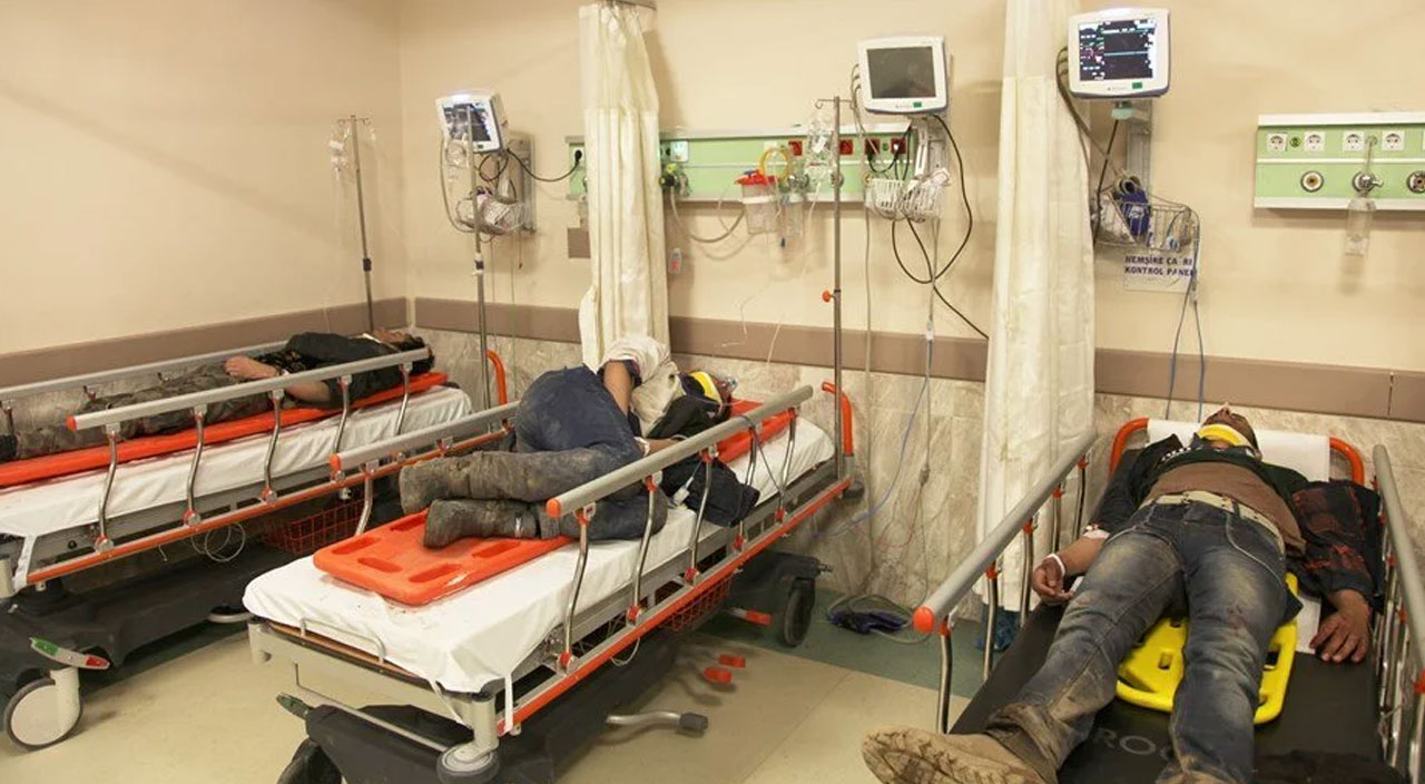 Bitlis'te göçmenleri taşıyan minibüs kaza yaptı: Ölü ve yaralılar var