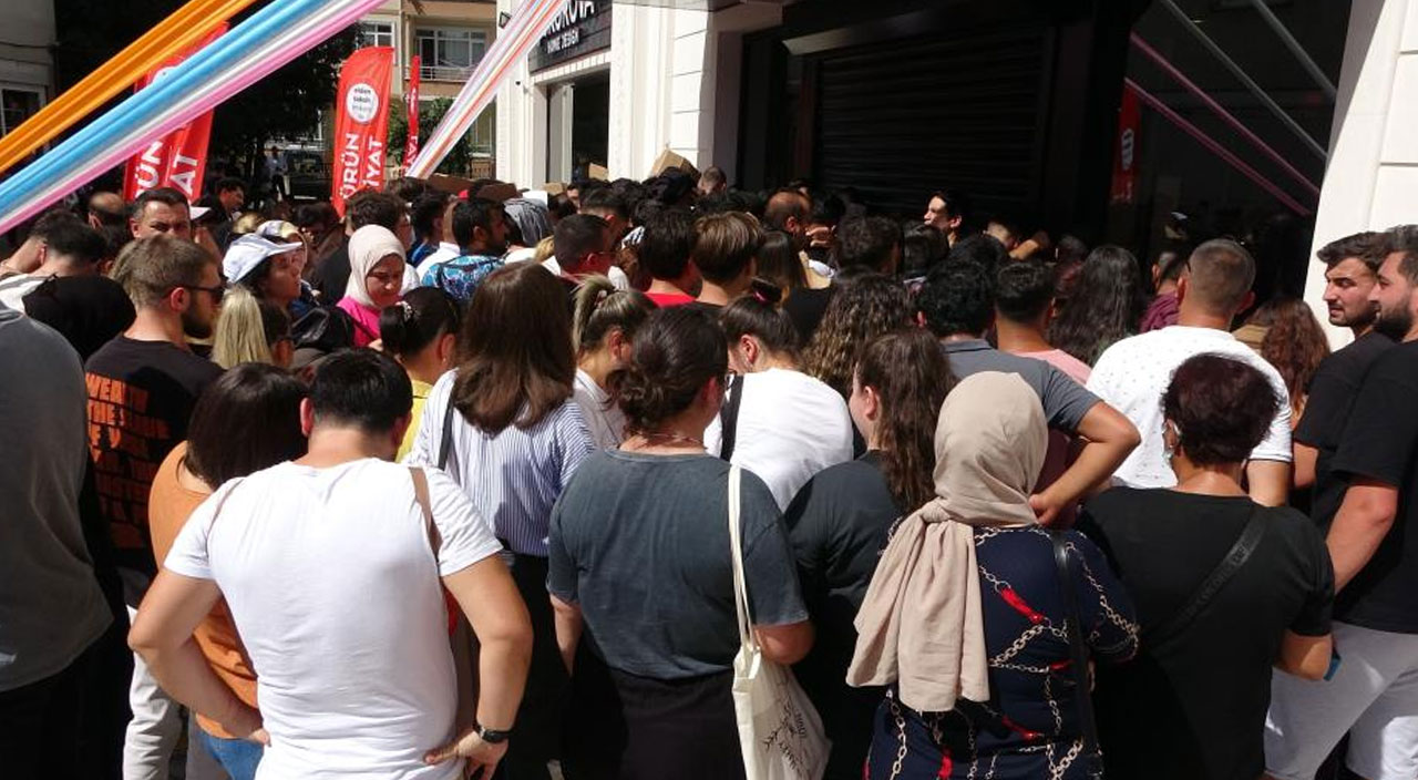 Ordu’da indirim izdihamı: Silah zoruyla elindeki telefonu aldı