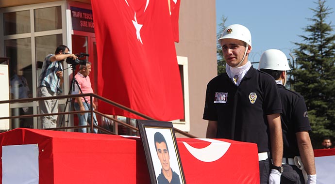Yüreğimiz yanıyor...