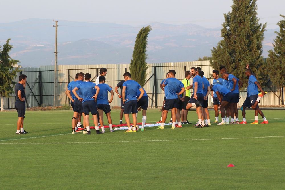 Taraftarı Galatasaray'a küstü