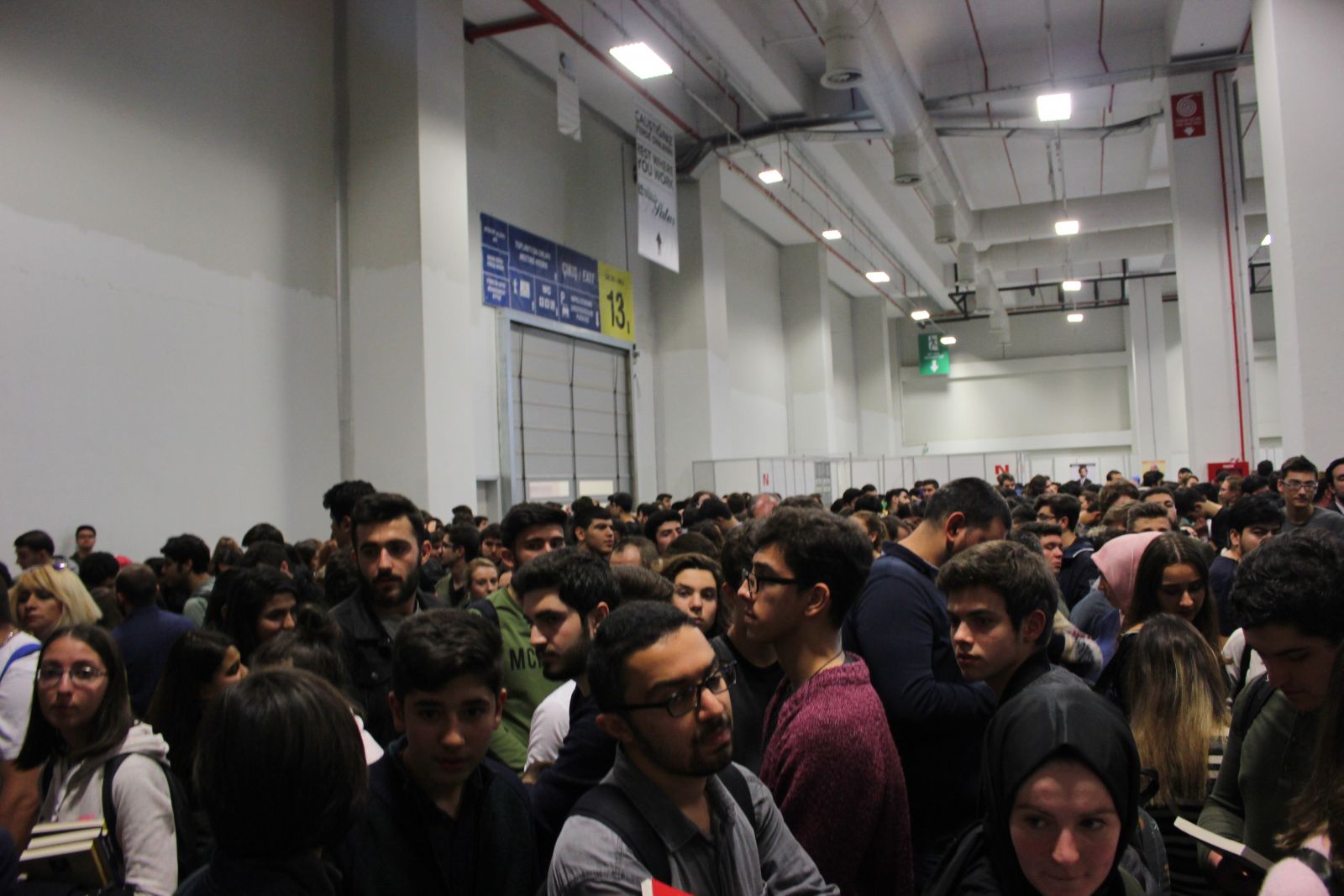 İstanbul'da kitap fuarı izdihamı