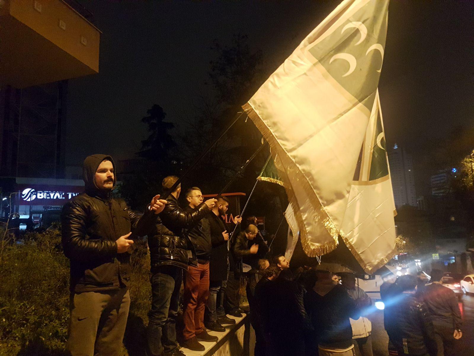 Boşnaklardan Rasim Ozan Kütahyalı protestosu