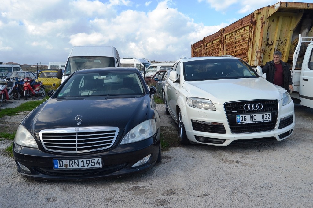 Ayvalık yediemin deposunda 8 milyon liralık araç çürüyor