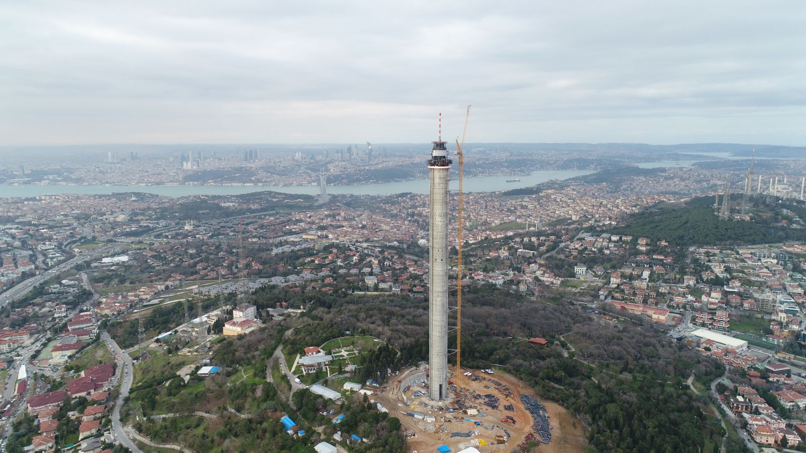 Çamlıca Kulesi'nde anten yükselmeye başladı