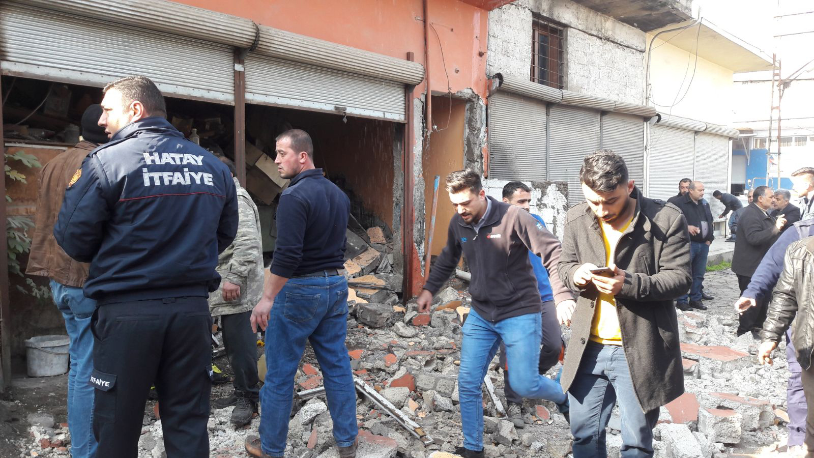 Kilis ve Hatay'a 9 roket: 2 ölü, 19 yaralı