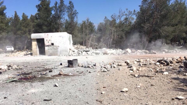 Türk jetleri, YPG'ye yardıma gelen Esad yanlısı militanları vurdu
