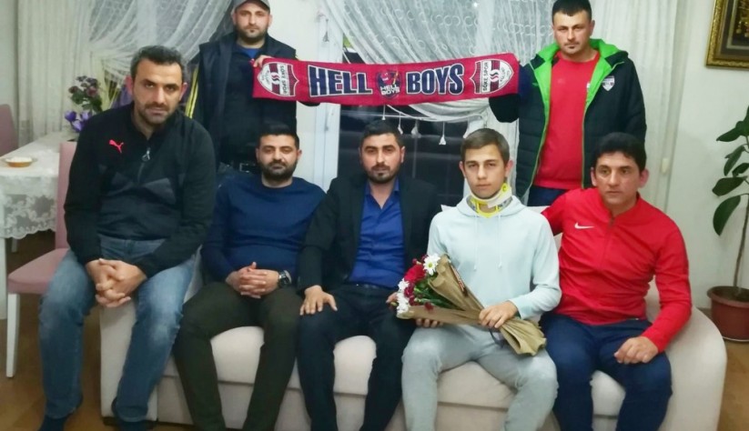 Aydın'da 17 yaşındaki futbolcuyu gol attı diye dövdüler!