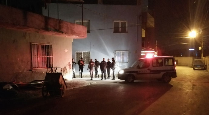 Pompalı tüfekli saldırganlar iki çocuğu yaraladı