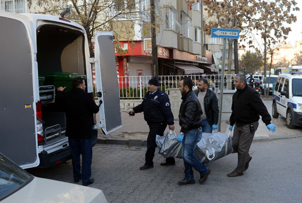 Erkek kardeşi tarafından öldürülen 2 kız kardeşin annesi şoke etti!