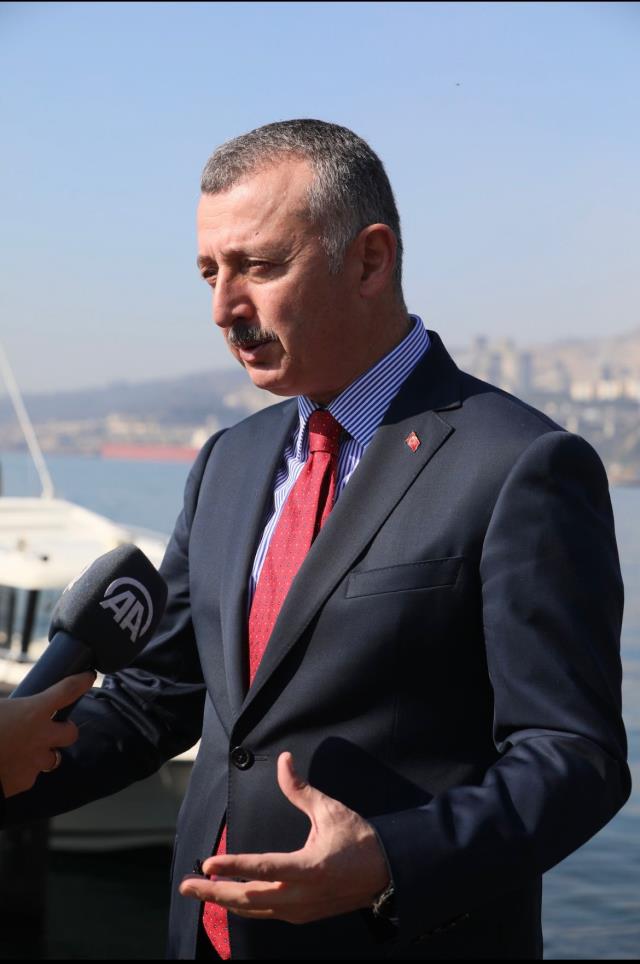 Müsilaja karşı mücadele devam ediyor: ''Görmediğimiz için rahatsız etmiyor''