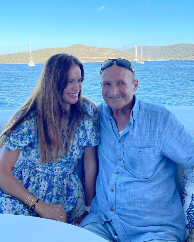 Ebru Şallı’nın babası kansere yenik düştü! Paylaşımı yürekleri dağladı