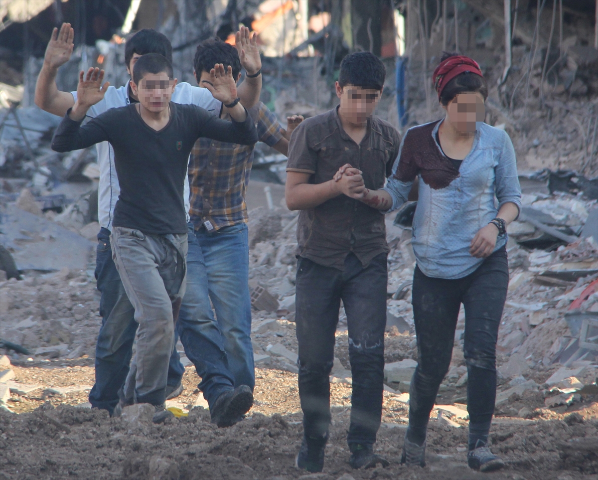 Mardin'de 25 PKK'lı teslim oldu