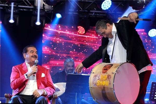 İbrahim Tatlıses’ten anlamlı jest: Konserine gelen hayranının kredi borcunu üstlendi