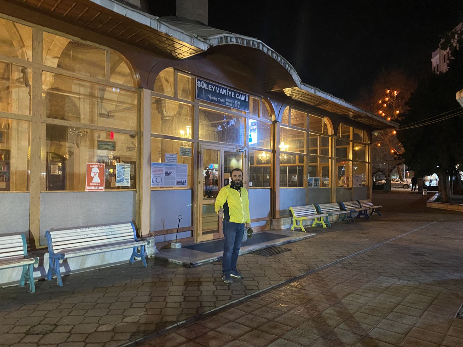 Almanya'dan bisikletle Çorlu'ya gelen gezgin Süleymaniye Camisi'ni tanıttı