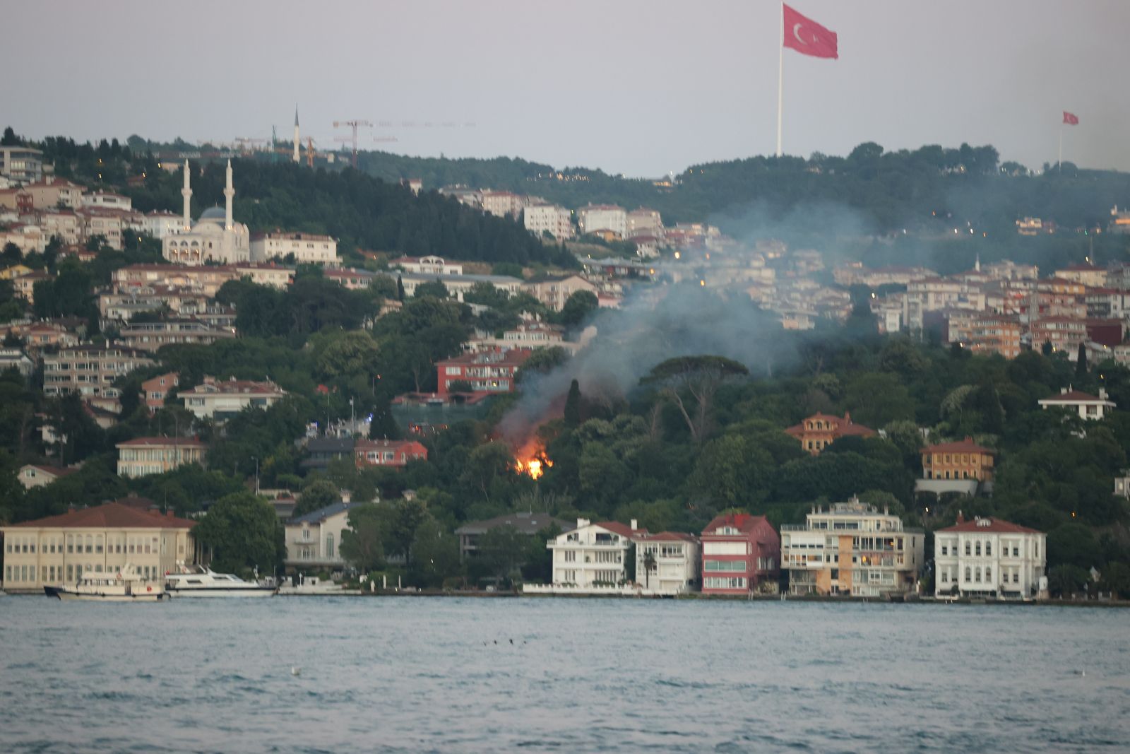 İstanbul'da korkutan yangın