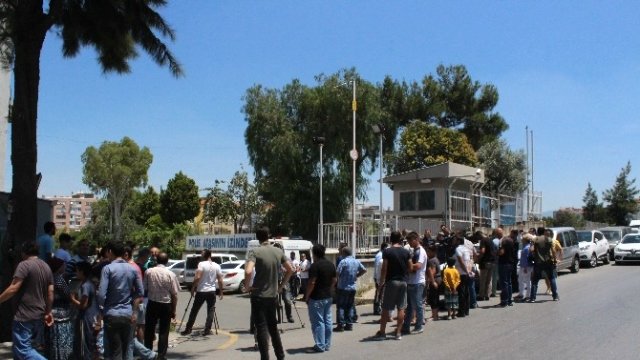 İzmirliler, seri katili görmek için bekliyor!