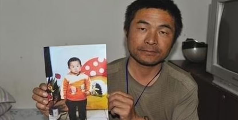 4 yaşında kaçırılan Çinli, 33 sene sonra annesine kavuştu