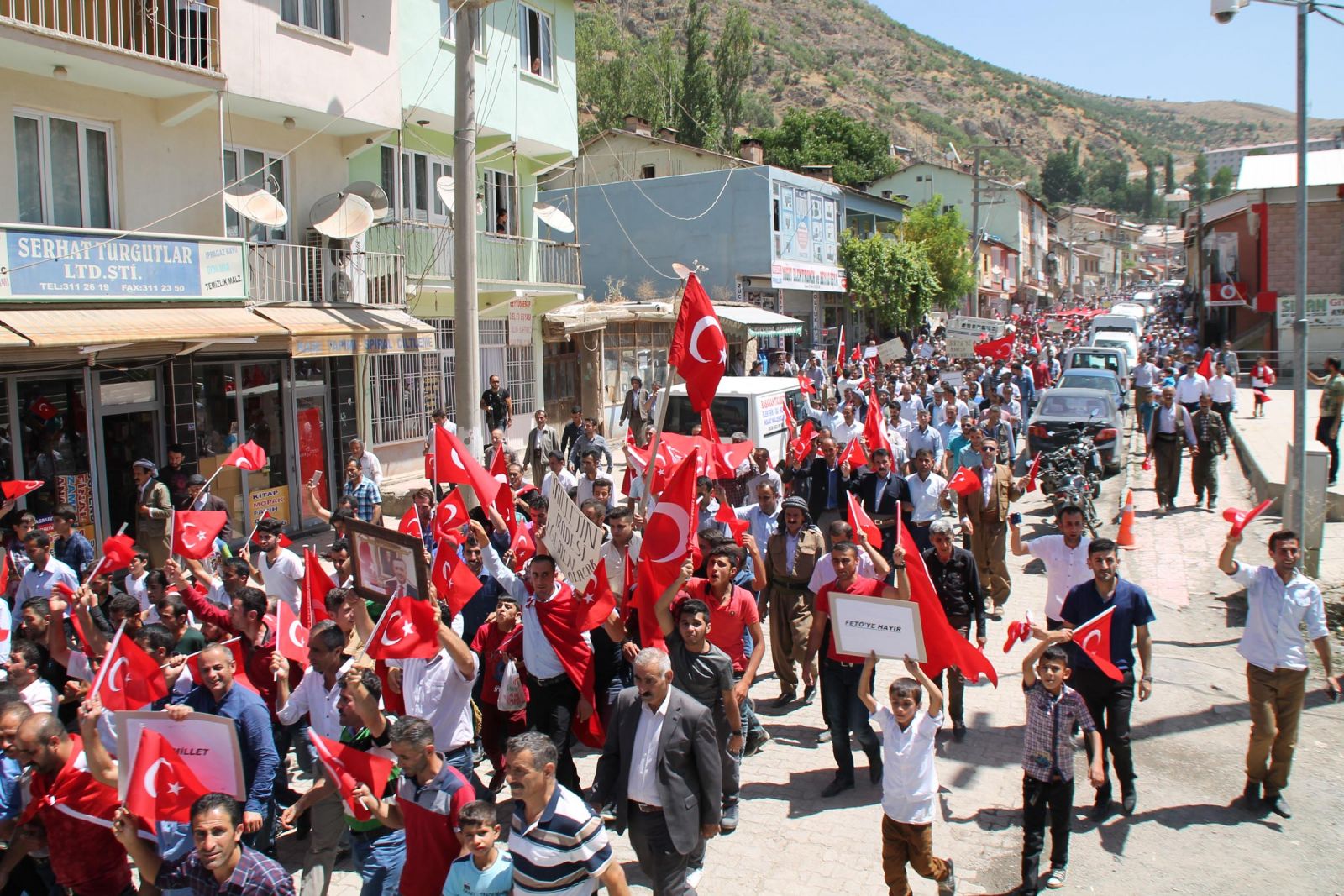 Jirki aşireti darbeye karşı sokağa indi