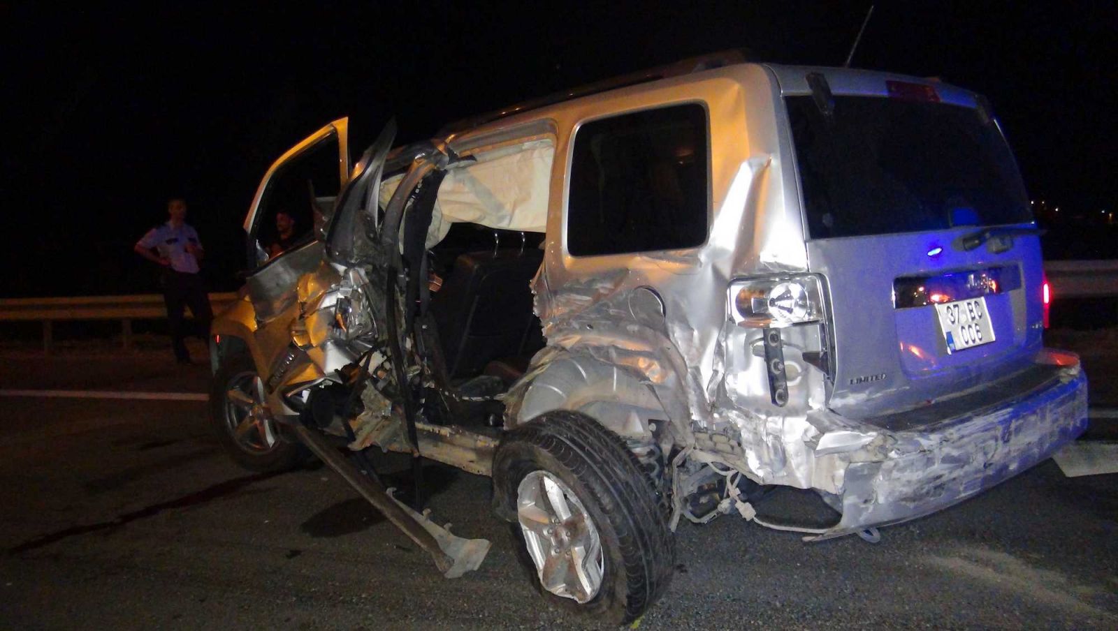 Bursa'da trafik kazası: 1'i ağır, 2 yaralı