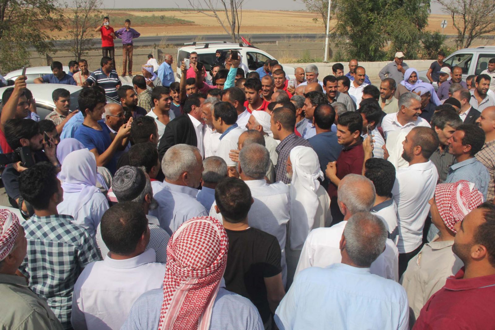 Aşiret reisini bin kişi karşıladı!