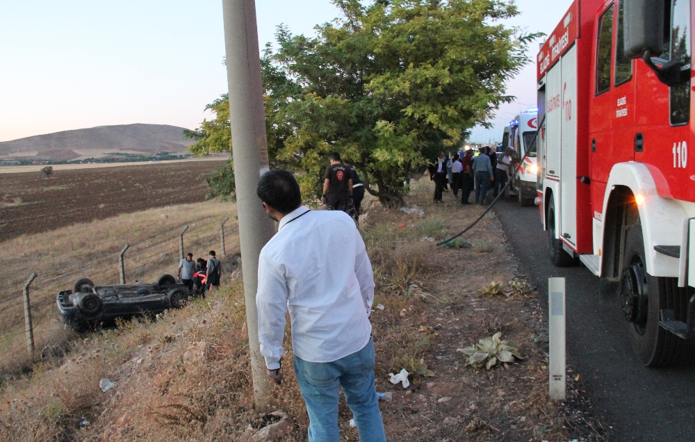 Elazığ'da düğün konvoyunda kaza: 7 yaralı