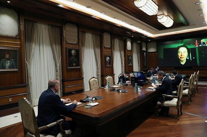 Cumhurbaşkanı Erdoğan’dan Elon Musk’a anlamlı hediye: NFT halinde verdi