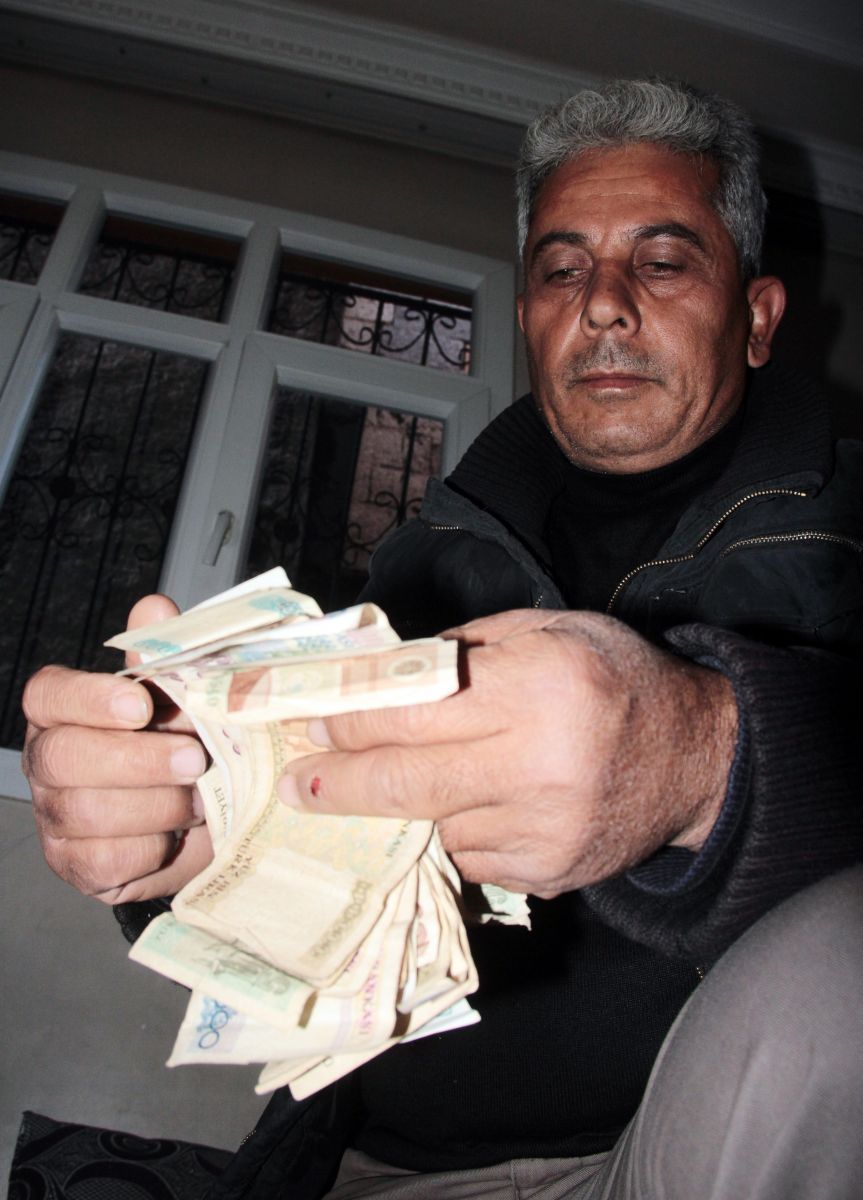 6 yıl önce ölen annesinin yastığından milyonlar çıktı