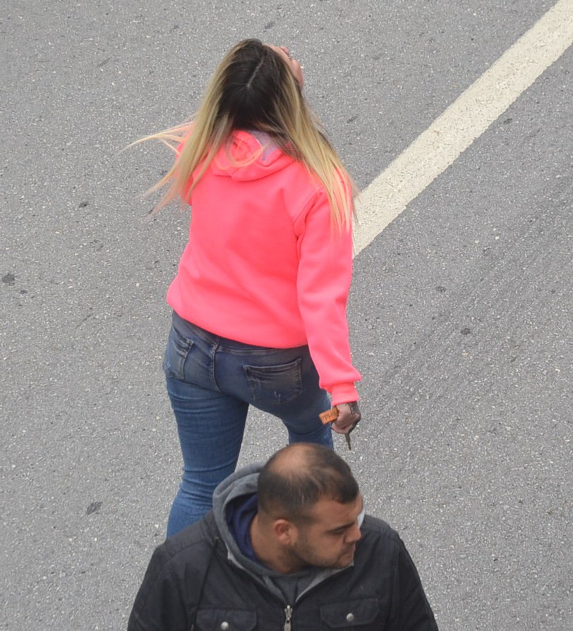 Üst geçitten atlayan kadını annesi sanınca...