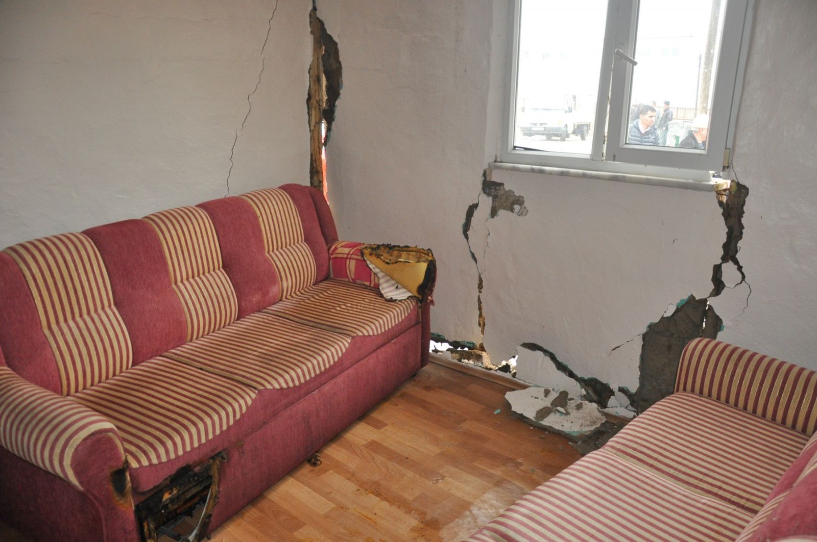 Bursa'da doğalgaz patlaması, yaralananlar var