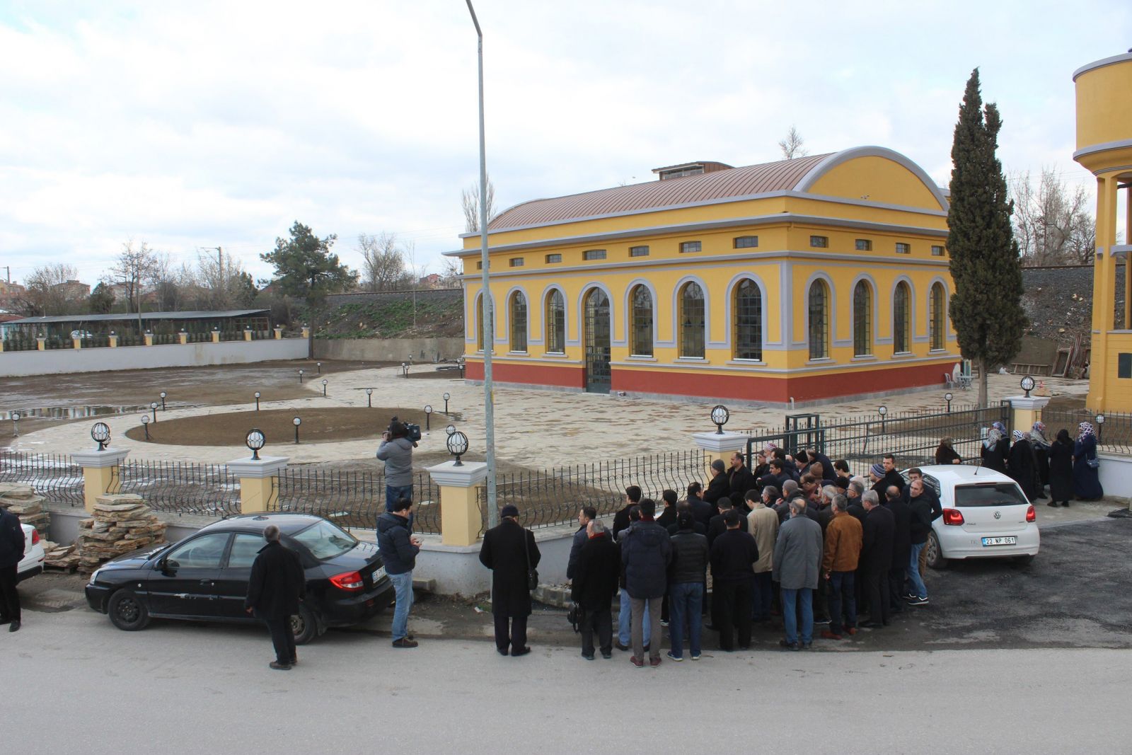 CHP'li Belediye'den türbe skandalı
