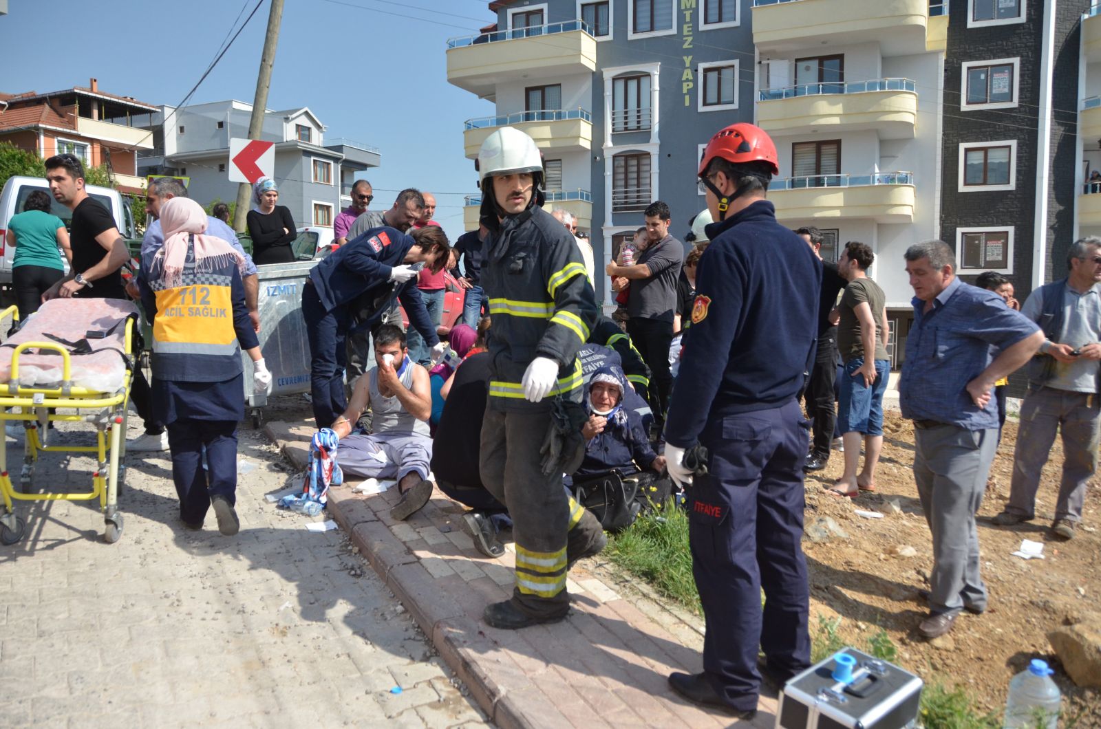 Freni patlayan halk otobüsü kaza yaptı, 22 yaralı var